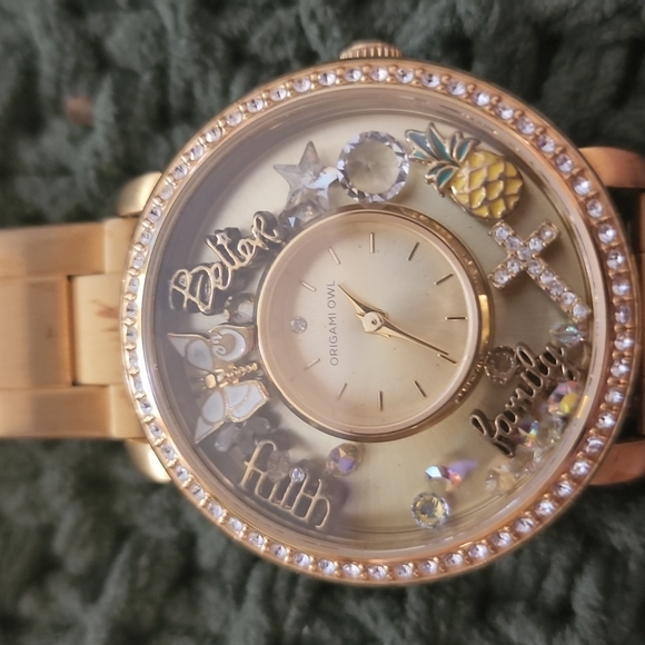 Origami Owl Gold watch with charms - Picture 2 of 3